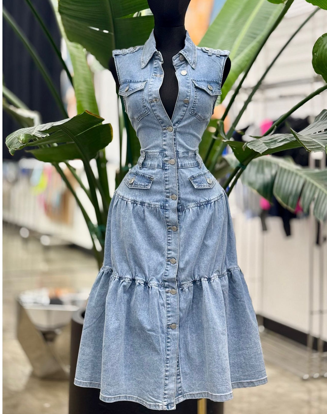 VESTIDO MAXI EN JEANS CON BOLSILLOS