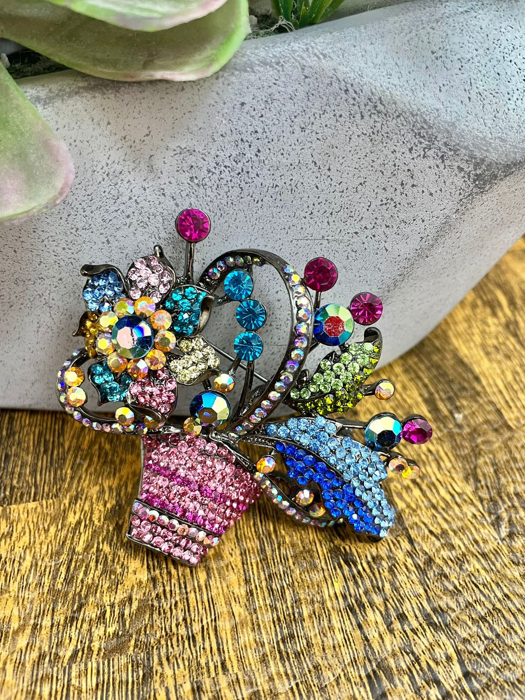 BROCHE USA