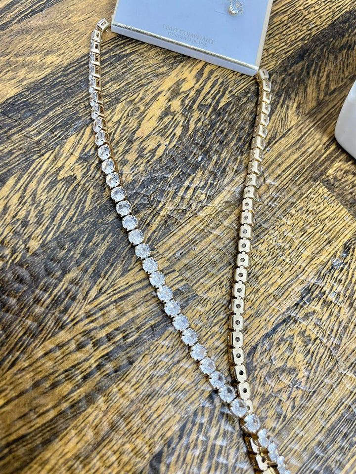 COLLAR CORE EN PIEDRA