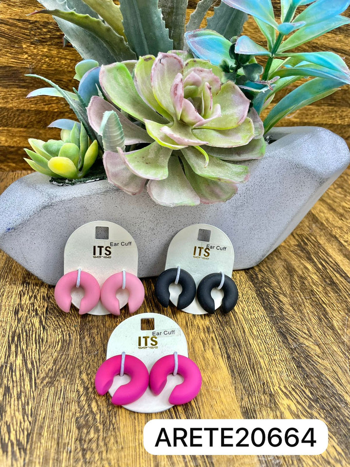 RUBBER COAT EAR CUFF